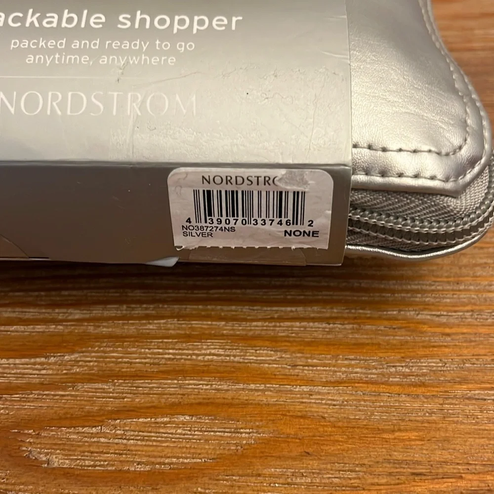 Nordstrom Tote Bag NWT Cityscape Silver Travel Fold Zip Up Packable Reusable